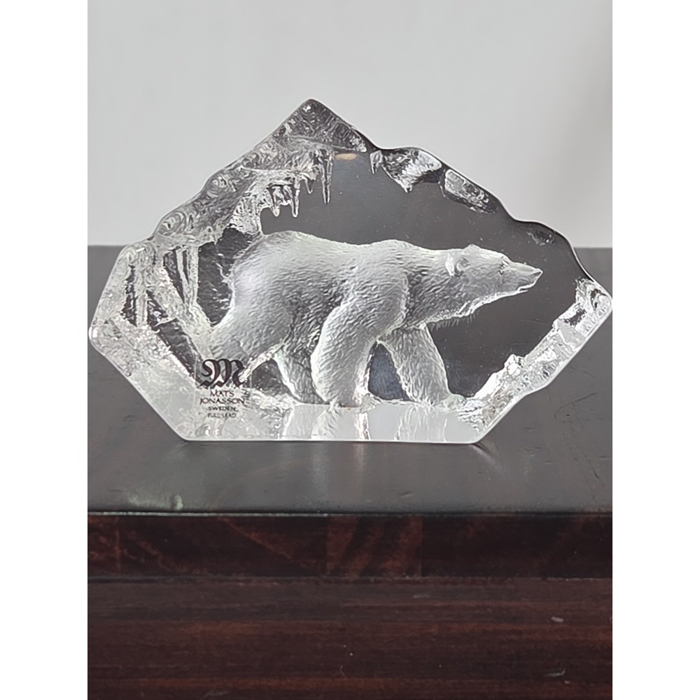 MATS JONASSON Sweden Art Glass Crystal POLAR BEAR  Sculpture Signed